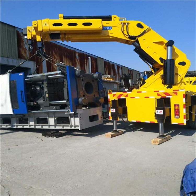 安义 大吨位折臂吊出租费用解析：一小时租赁多少钱