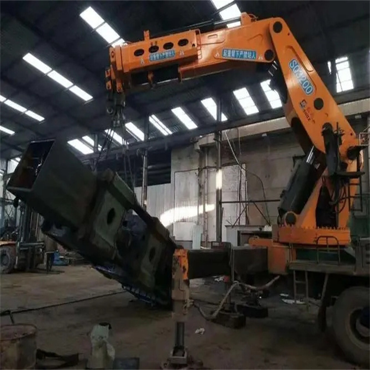 安义130吨折臂吊车出租吊机租赁附近电话